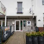 C0c00n Apartment