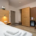 Apartment C0c00n *